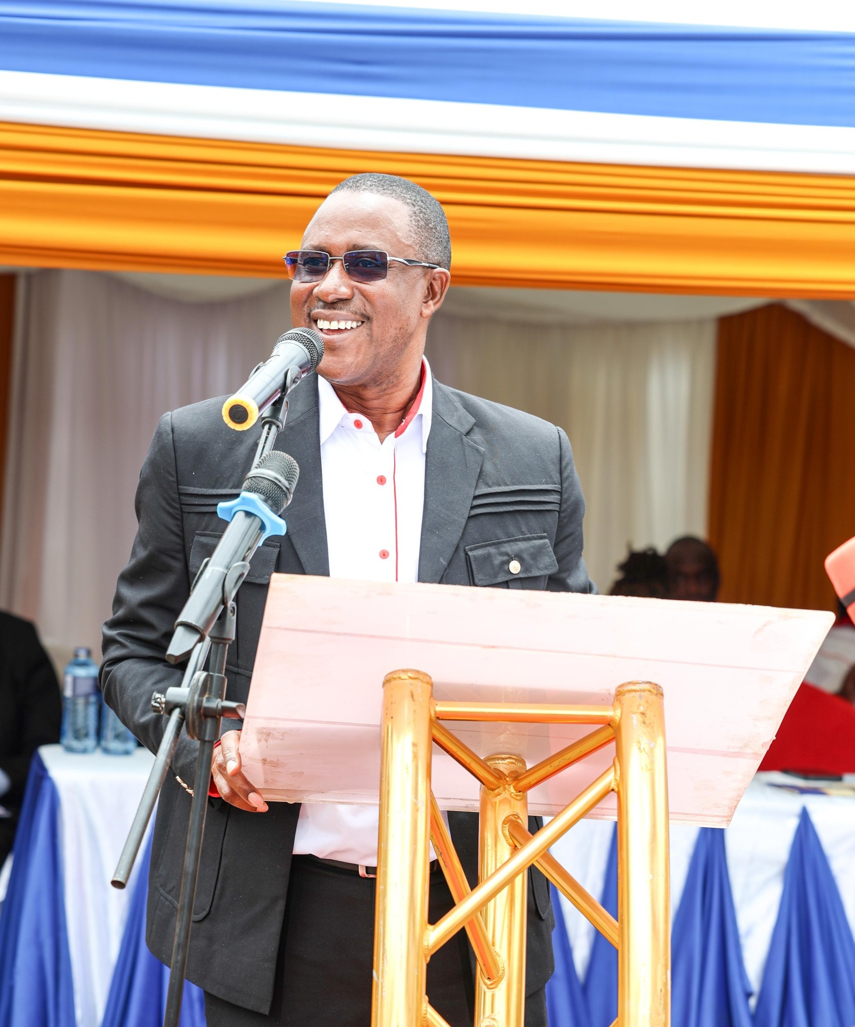 CEO Huduma Kenya giving his speech